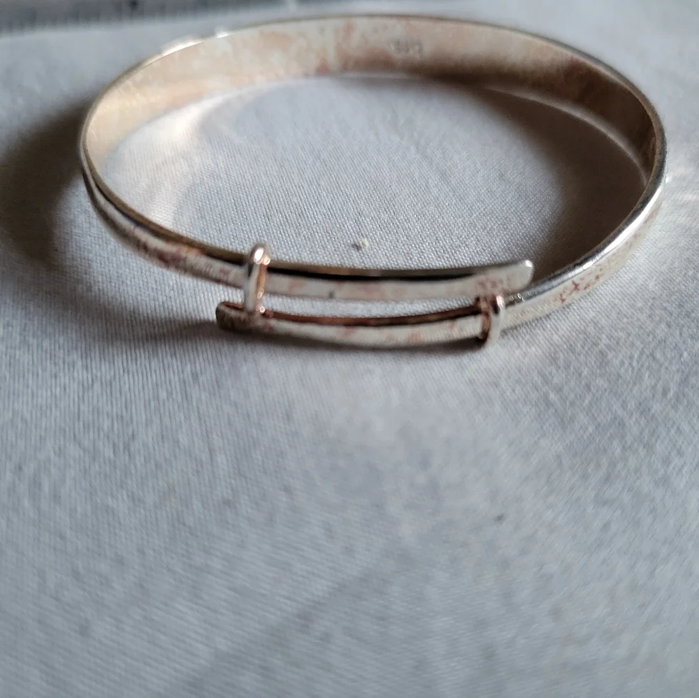 Bracelets - Picture 4 of 6
